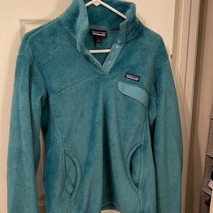 Womens turquoise Patagonia pullover